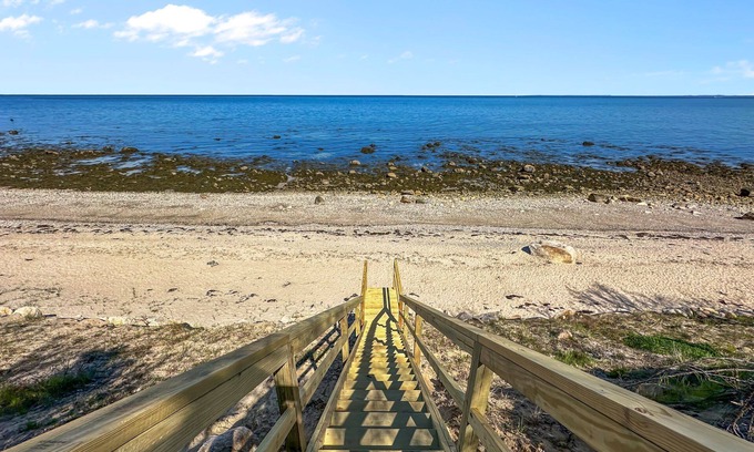 Ellisville Cabaña | Oceanfront with Peek a boo views of Cape Cod Bay