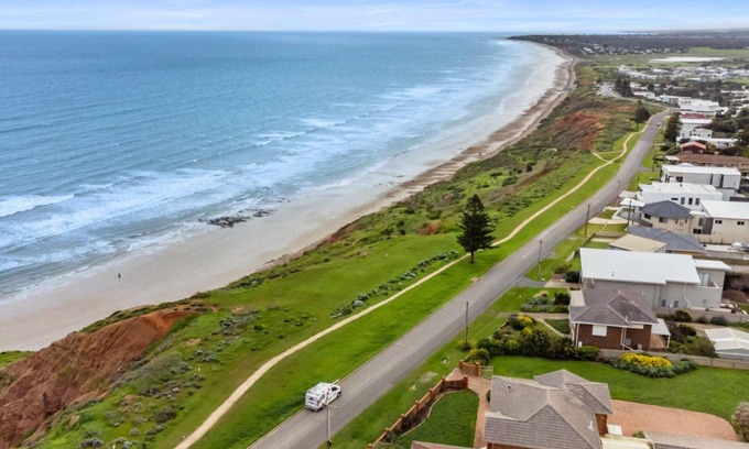 Sellicks Beach Casa | Oceans 19 by Wine Coast Holiday Rentals