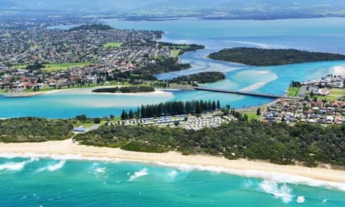 Windang Casa | Oceans Escapes @ Windang Beach