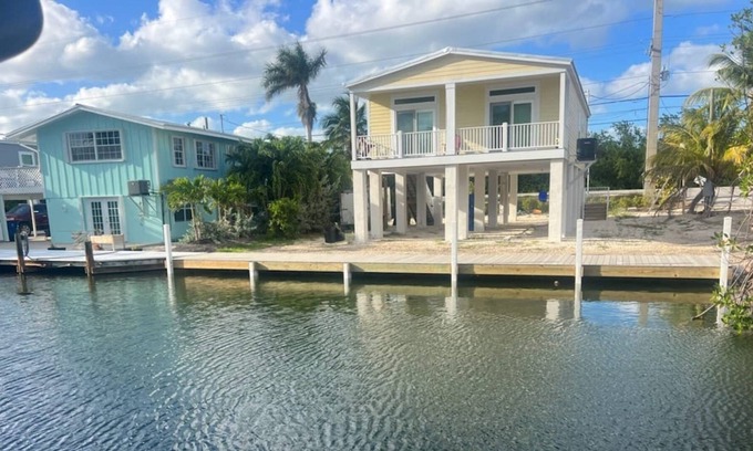 Summerland Key Casa | Oceanside 24 - Lovely Canal Home On Summerland Key, Dock, Dog Friendly, Close to Key West & Marathon
