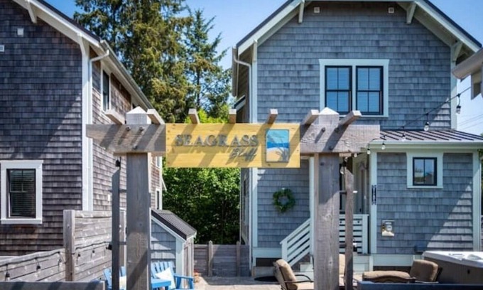 Seabrook Casa | Oceanside - Dog Friendly - 3pm Checkout