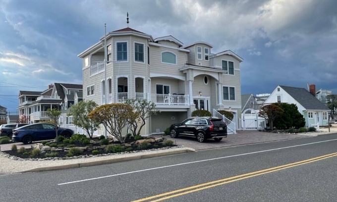 Beach Haven Terrace Casa | Oceanside home w/ pool, roof deck and all things provided.