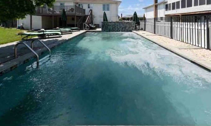 Oceanside Casa | Oceanside Home w/Salt Water Pool