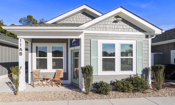 Whalehead Beach Condominio | Oceanside: Modern home with Stunning Decor! Pets ok!