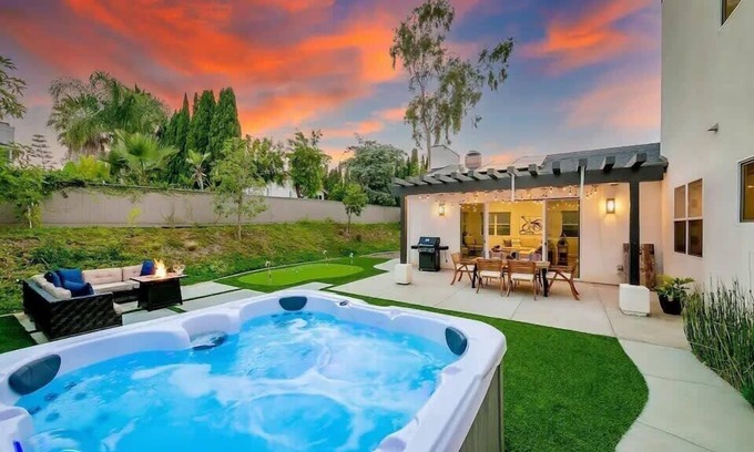 Fire Mountain Casa | Oceanside Oasis: Fire Mountain Retreat