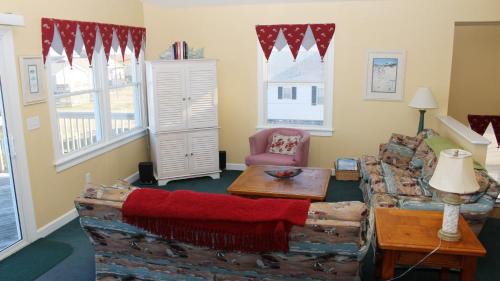 Kitty Hawk Casa | Oceanside, Private Pool, Close to Beach Access and Shopping! KH1, Marabel-by-the-Sea