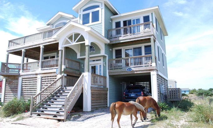 Corolla Casa | Oceanside, Private Pool, Wild Horses, Hot Tub, 4x1614, Let's Just Sea