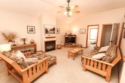 Carova Beach Casa | Oceanside, Remote Quiet Area, Secluded, Screened Porch, 4x2018, Wash Woods