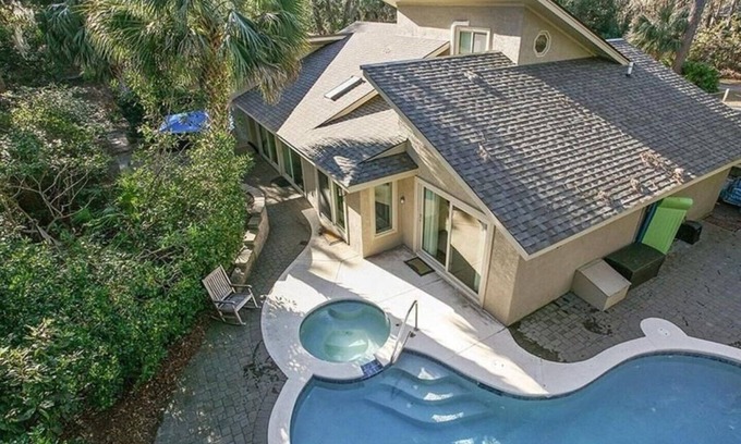 Oceanside Casa | Oceanside Sea Pines Home! ...3min walk to the Beach! Private Pool/Heated Spa!