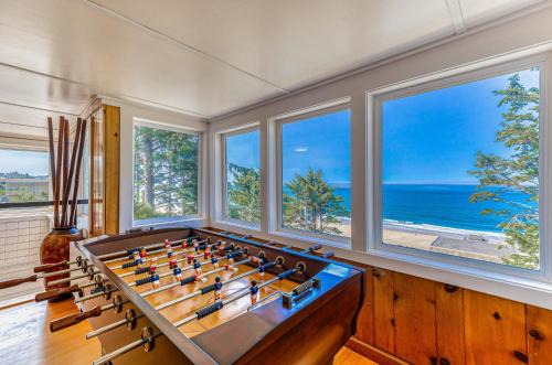 Oceanside Casa | Oceanside Skies - Main House
