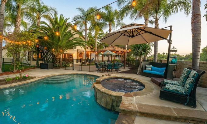North Valley Casa | Oceanside Tropical Resort with HEATED POOL & SPA!