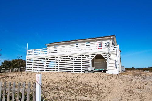 Corolla Casa | Oceanside, Wild Horses! Beach getaway, remote location, 4x1701, Sandy Paws Retreat