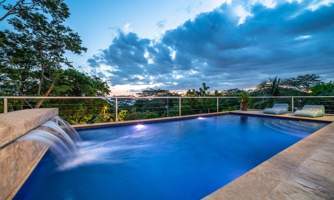 Potrero Villa | Impresionante villa recientemente renovada de lujo con vista al mar