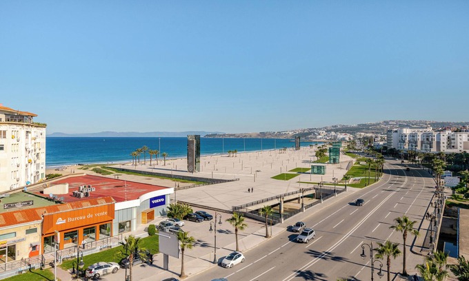 Malabata Apartamento | Oceanview Apartment with Stunning City View with Fiber Wi-Fi & AC