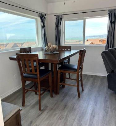 Smith River Casa | Oceanview Cabin 20, Private Jacuzzi &large Deck