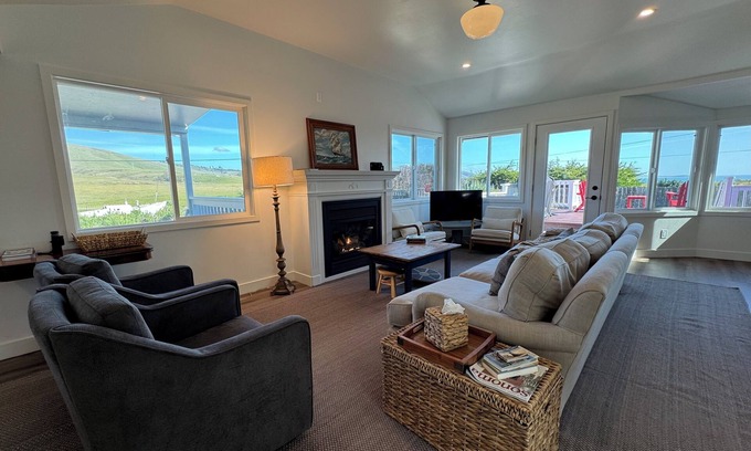 Bodega Bay Casa | Oceanview Child & Dog Friendly House w/Fire Pit & Bocce Ball