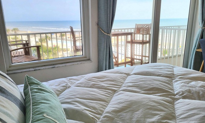 Lenox Park Apartamento | Oceanview & direct beach access. -NO CLEANING FEES- Pool is open!