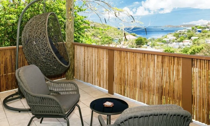 Estate Enighed Apartamento | Island Oasis: Beach & Views