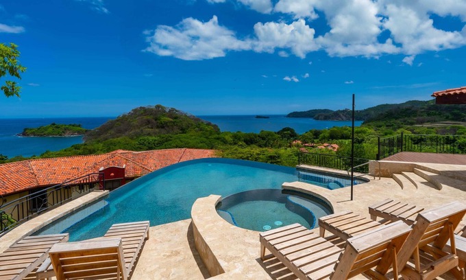 Potrero Condominio | Impresionantes vistas al mar, avistamiento de ballenas, piscina, 2 playas