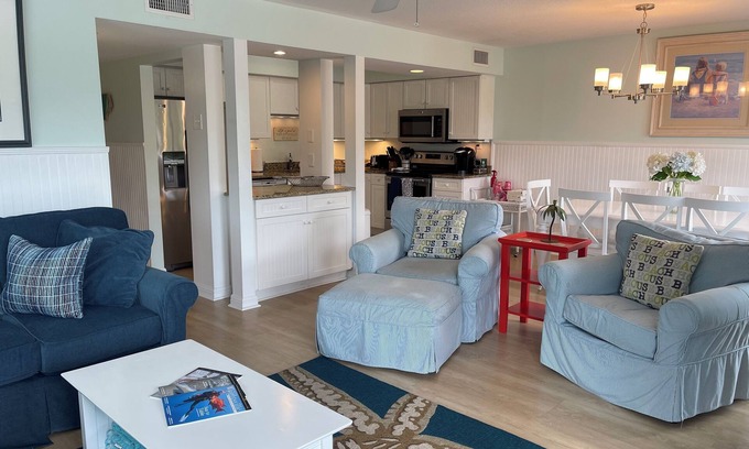 Wrightsville Beach Condominio | Con vista al mar en el canal de los bancos W / Muelle privado y 25 'Boatslip