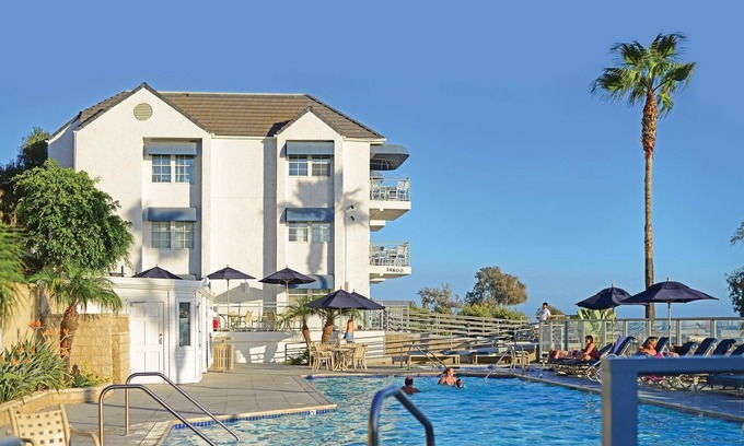 Capistrano Beach Apartamento | Estudio Deluxe con vista al mar con WiFi disponible, patio, parrilla para barbacoa y piscina del complejo