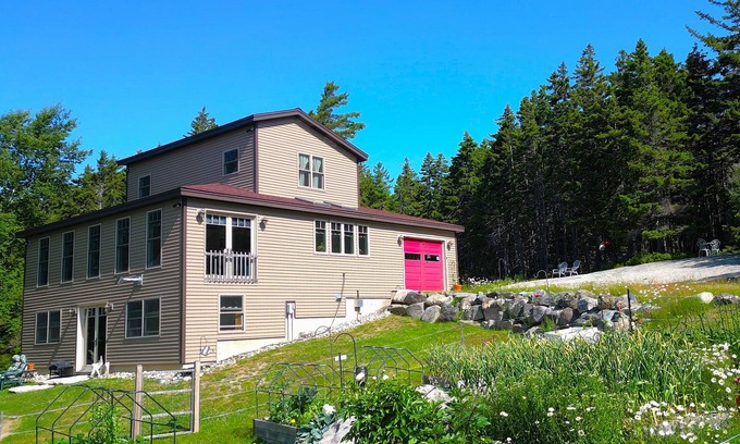 Stonington Casa | Oceanville Oasis on the Peaceful Island