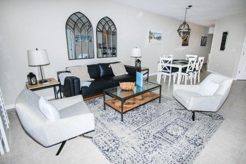 New Smyrna Beach Casa | Oceanwalk 11-202