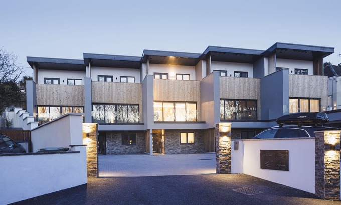 Perranporth Cabaña | Oceanwalk - sleeps 8 guests in 4 bedrooms