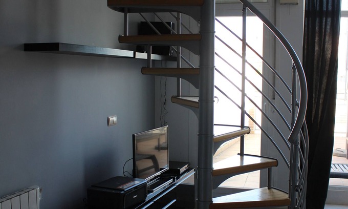 Vicalvaro Apartamento | Loft de Octavio: Wifi/1,5 baños/AA