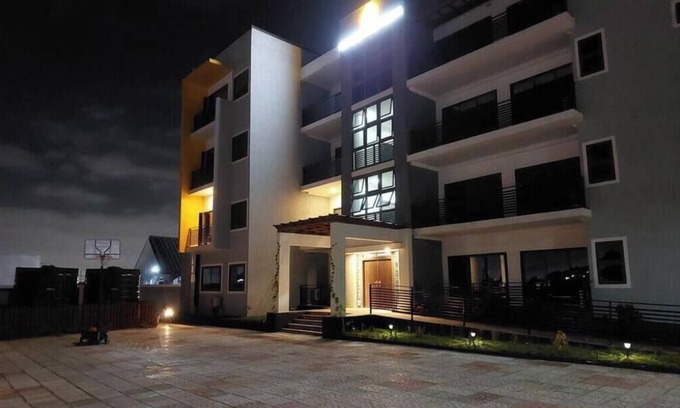 Kasoa Apartamento | October Apartments 2 3 ensuite bedroom Vacation Home/Apartment in Kasoa 4