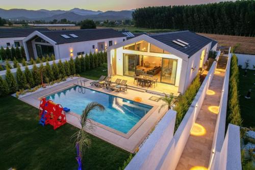 Seydikemer Villa | Odella 2 - Luxury Villa for 6 in Zorlar, Seydikemer
