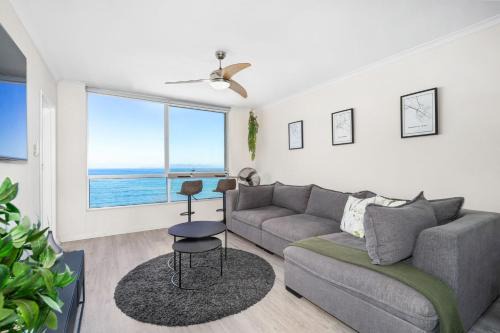 Strand Apartamento | Odeon Towers 808 by Host Agents