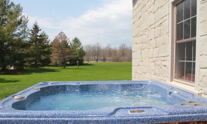 Loyalist Casa | Odessa and Wilton Home
