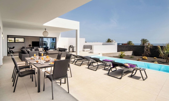Puerto Calero Villa | Odin 3 | vacaciones familiares de lujo en Puerto Calero, Lanzarote