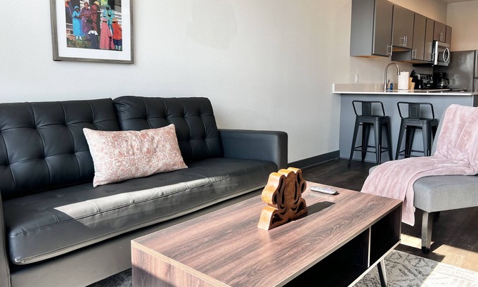 West Des Moines Apartamento | ✧Odyssey at Keystone | Beautiful 1BD Apartment✧