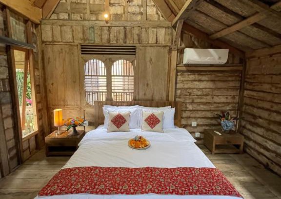 Amlapura Cama Y Desayuno | Oemah Gebagan 78 Akasha Room B&B