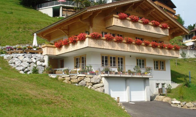 Adelboden Apartamento | Oeystrasse 10a