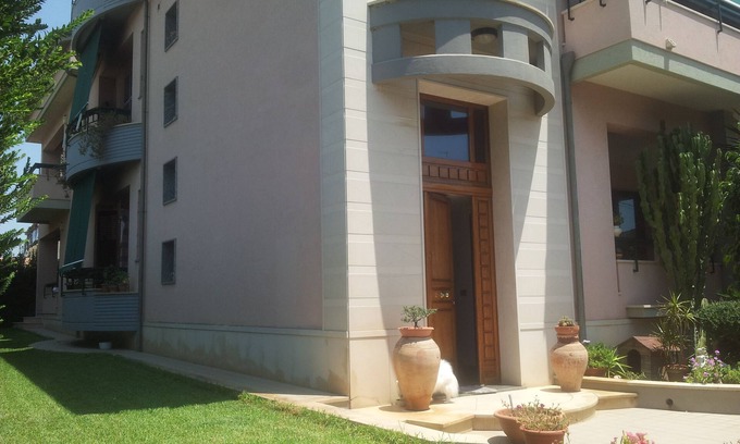 Avola Apartamento | de "Pantanello" Elegante apartamento en chalet a 150 metros de la playa fabulosa.