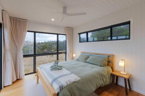 Tenterfield Casa | Off-Grid Farm Stay with Scenic Views