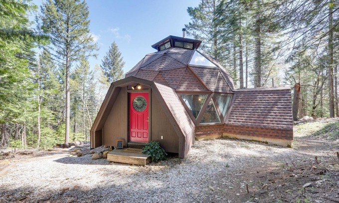 Nevada City Cabina | Off-Grid Geodesic Dome: Nevada City House w/ Views