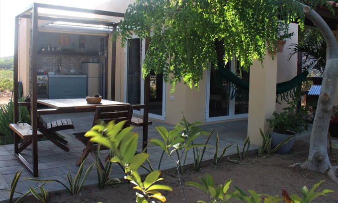 Savaneta Cabaña | Off grid living! Enjoy and love the Nature!