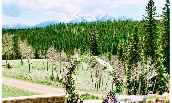 Woodland Park Villa | Off Grid Luxury Experience