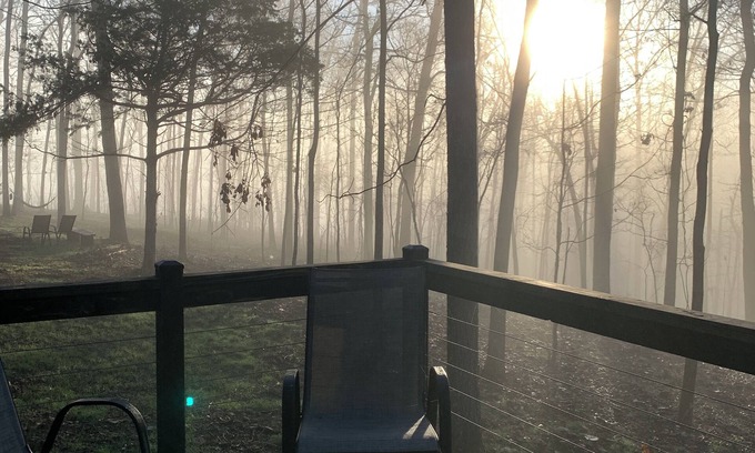 Mountain View Cabina | Off-Grid "Sweet B Cabin" in the Ozark Mountains