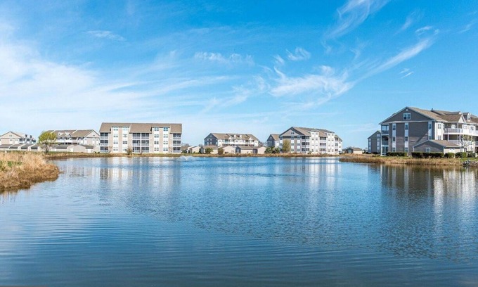 Ocean View Condominio | Off-Season Getaway! 2BR2BA Bethany Bay Condo w/ Beautiful views!