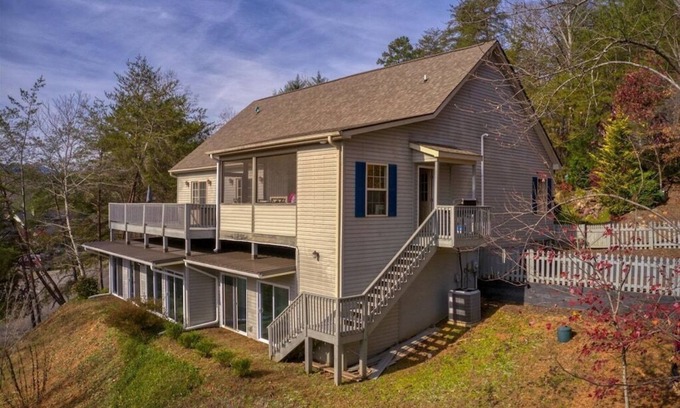 Stonecrest Casa | Off The Clock by Carolina Properties - Hot Tub, Pet Friendly, Resort Amenities!
