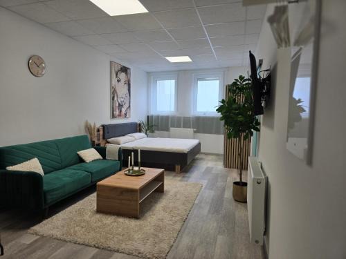 Ramstein-Miesenbach Apartamento | Offbase Lodging No8