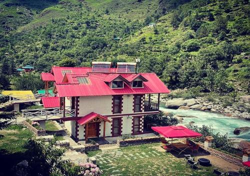 Banjar Cama Y Desayuno | Offbeat Abodes - Tirthan Valley