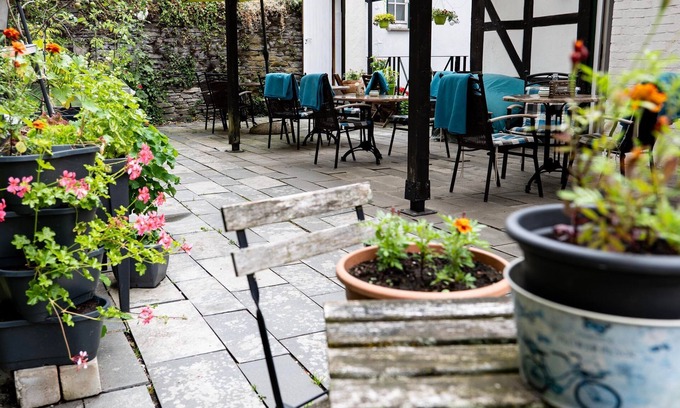 Monschau Hotel | Oferta 'estancia 4 paga 3' en doble. Ducha / WC - Hotel Royal