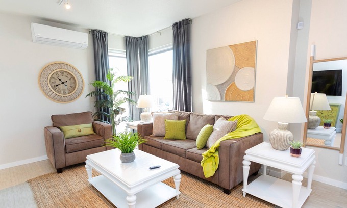 Powderhorn Apartamento | Office w/ Desk🍀Fast WiFi🍀In-Unit W/D🍀Keurig+Coffee