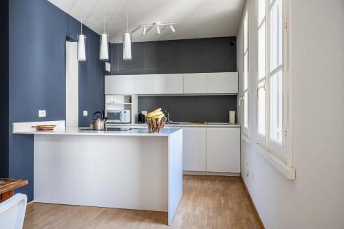 Oltretorrente Apartamento | Officina7 Large